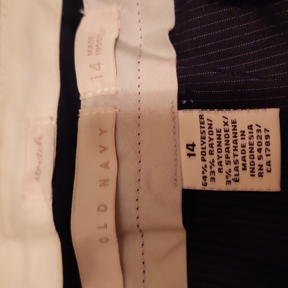 NWT Old Navy Black With Lighter Pinstripe Pants womans Size 14 - Picture 4 of 9